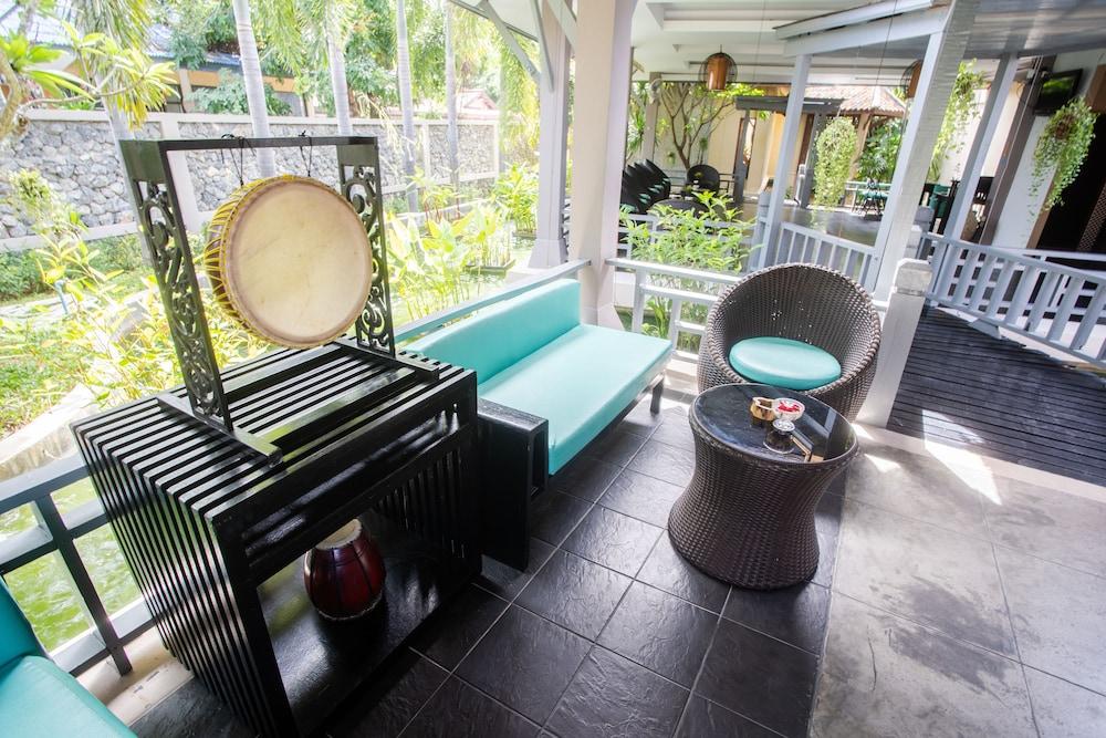 Rummana Boutique - Sha 4*